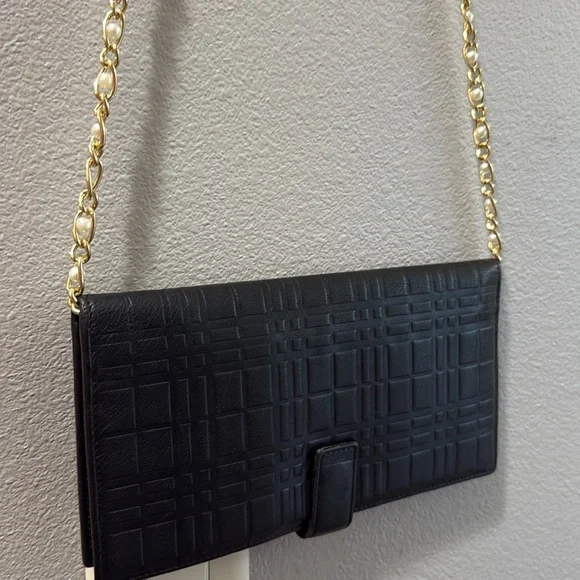 Burberry Signature Black Leather Wallet; EUC - Picture 11 of 11